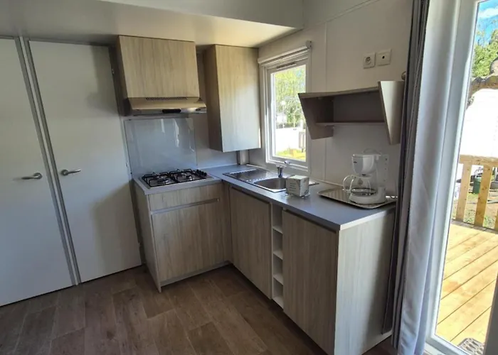 مكان تخييم La De L'orb *