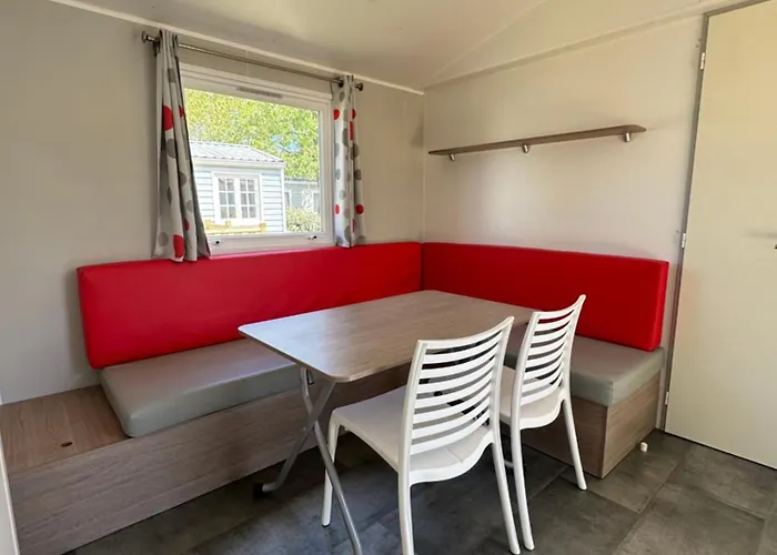 La De L'orb مكان تخييم Cessenon-sur-Orb